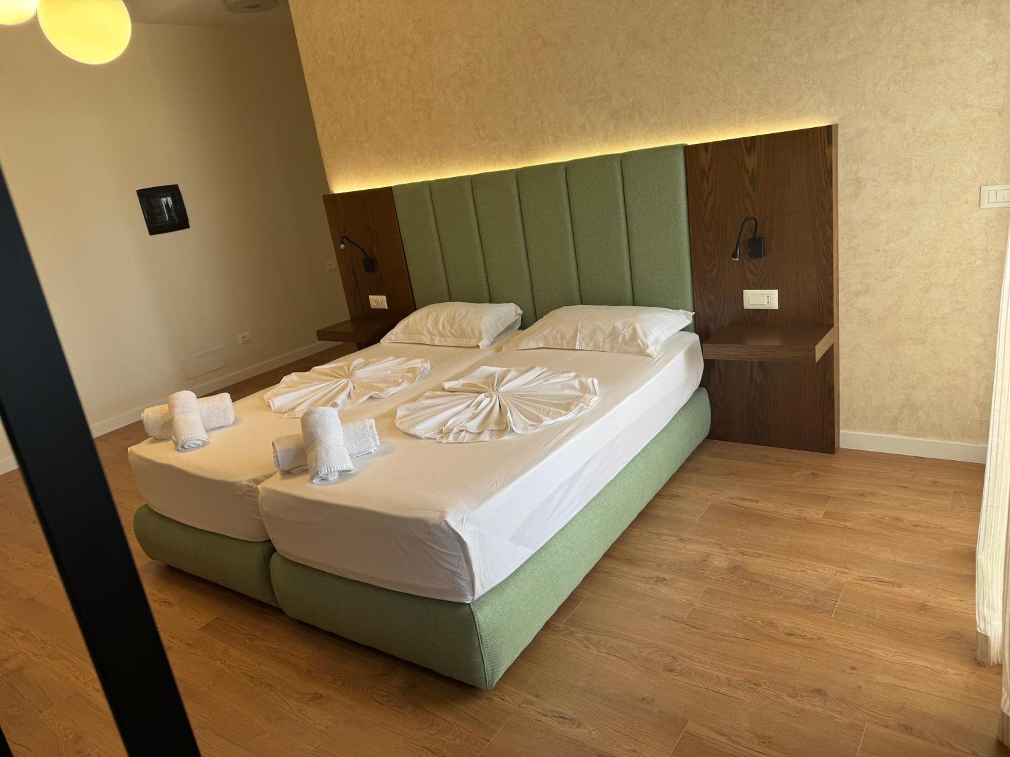ساراندا Eval Hotel المظهر الخارجي الصورة